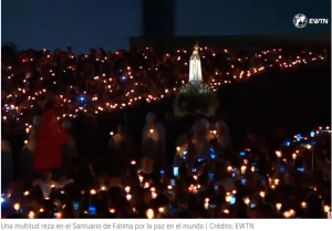 Multitud reza en el Santuario de la Virgen de Fátima por la paz en Tierra Santa y Ucrania