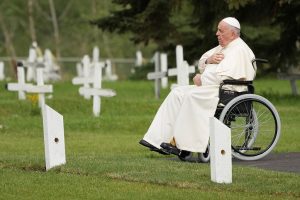 El Papa en la Conmemoración de los Difuntos: No más guerras, destruyen la vida