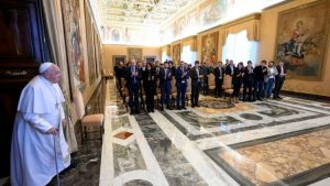 El Papa a jóvenes: Sigan soñando