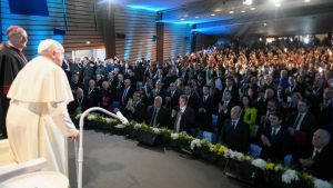 El Papa: Redescubrir las raíces de la fe y un compromiso en la Iglesia y la sociedad