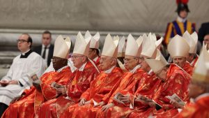 Misa pro eligendo Pontifice, presidida esta mañana en la basílica vaticana, el cardenal decano